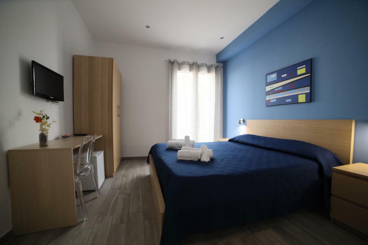 Cavour37 Rooms Палермо Екстериор снимка