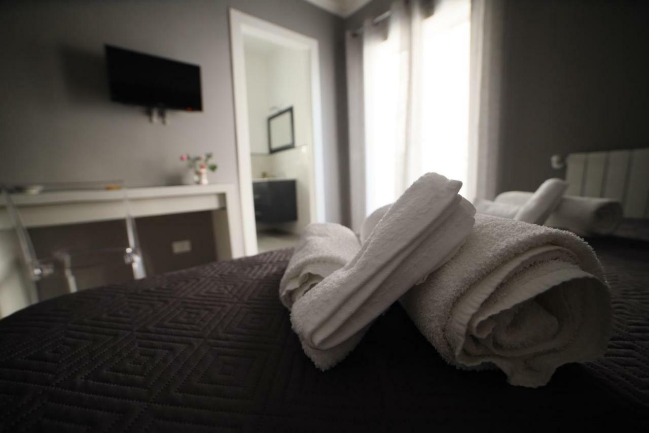 Cavour37 Rooms Палермо Екстериор снимка