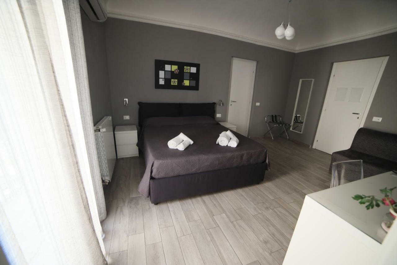 Cavour37 Rooms Палермо Екстериор снимка